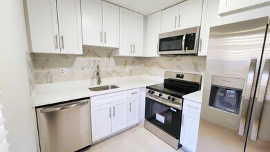 220 Piedmont E in Delray Beach, FL - Building Photo - Building Photo