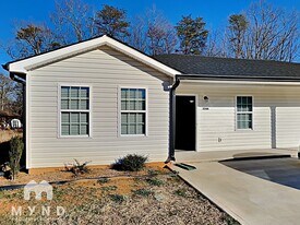 3288 Anderson Mountain Rd in Maiden, NC - Building Photo