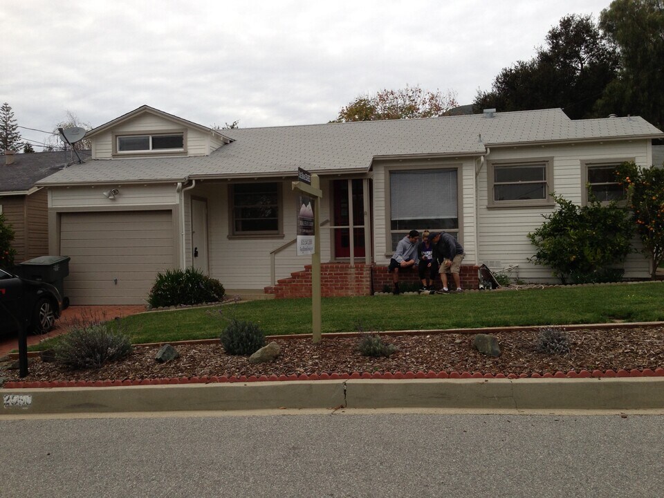 2050 Hope Street in San Luis Obispo, CA - Building Photo