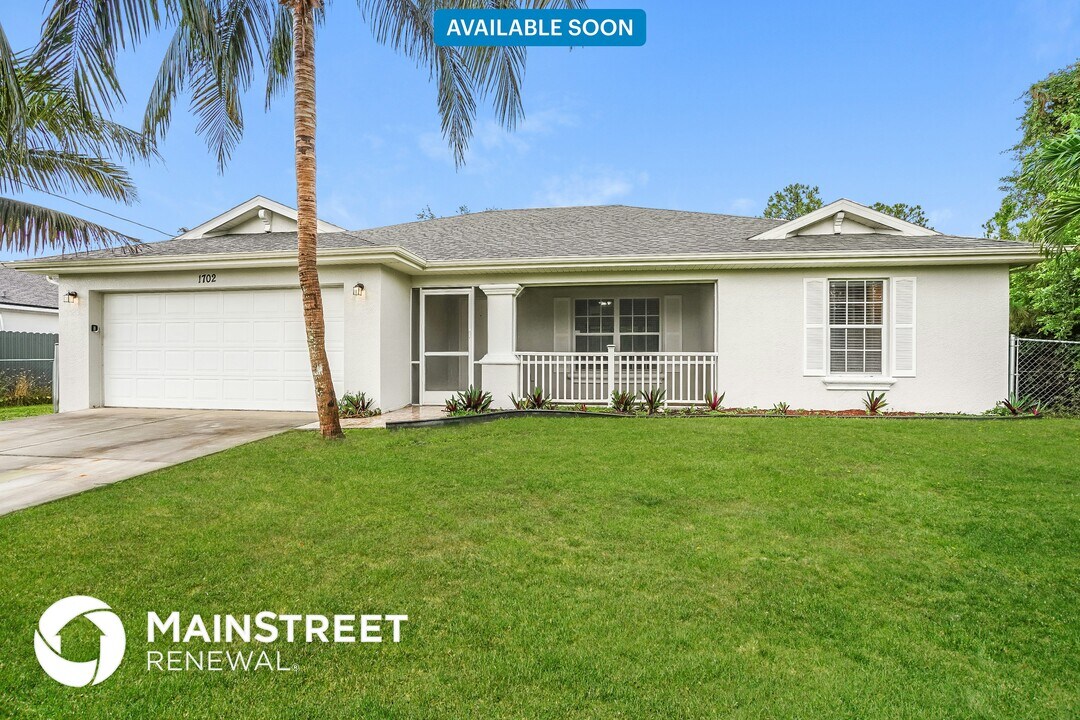 1702 Ann Ave N in Lehigh Acres, FL - Foto de edificio