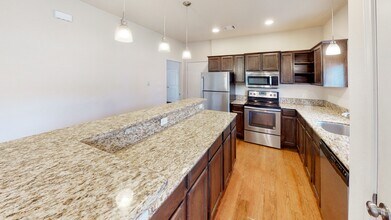 4400 Milam St in Bryan, TX - Building Photo - Building Photo