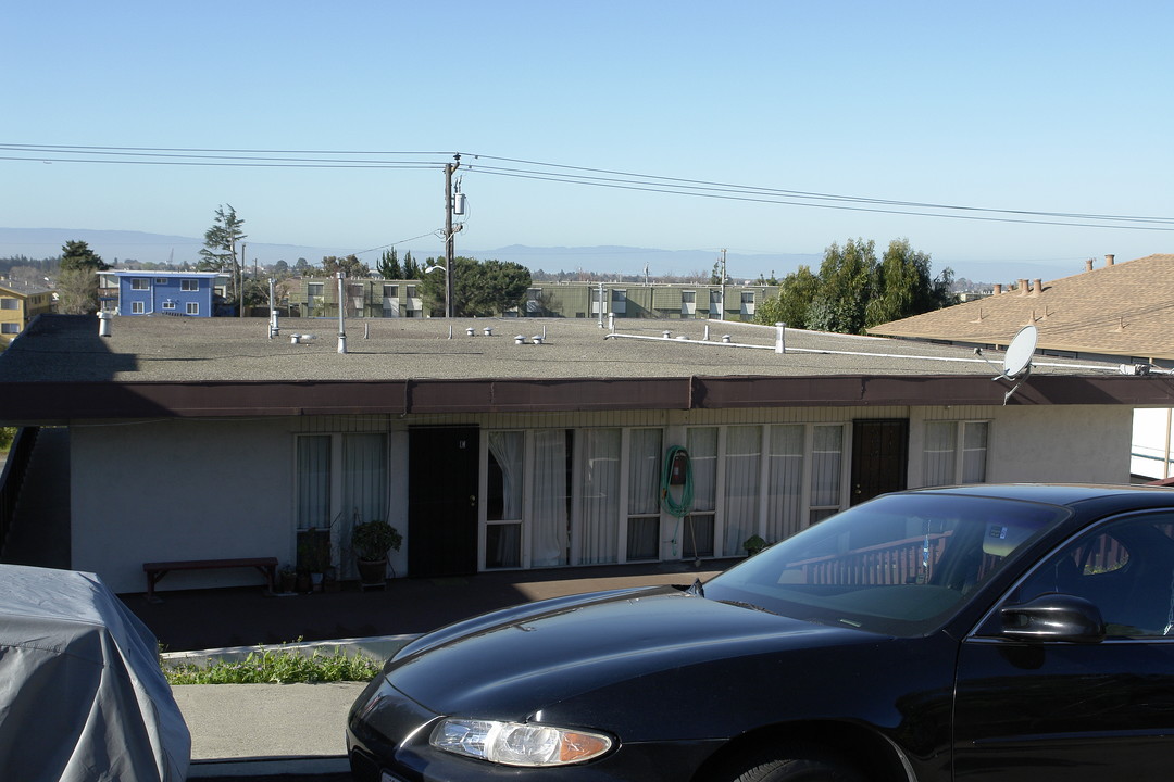 16030 Foothill Blvd in San Leandro, CA - Building Photo