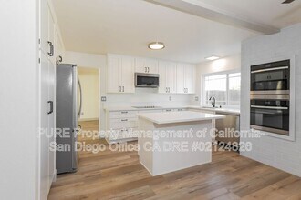 8330 Santa Arminta Ave in San Diego, CA - Building Photo - Building Photo