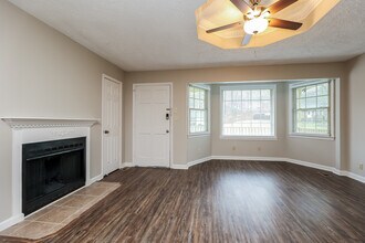 511 Buffalo Trail in Mount Juliet, TN - Foto de edificio - Building Photo