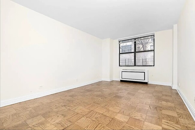 771 W End Ave in New York, NY - Building Photo - Building Photo