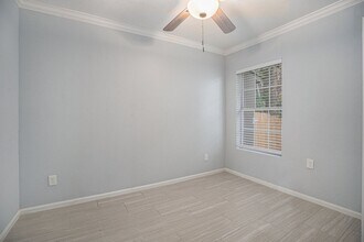 7449 Walker St in Houston, TX - Building Photo - Building Photo
