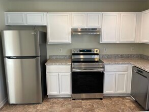 8009 Bright Oak Trail in Raleigh, NC - Building Photo - Building Photo