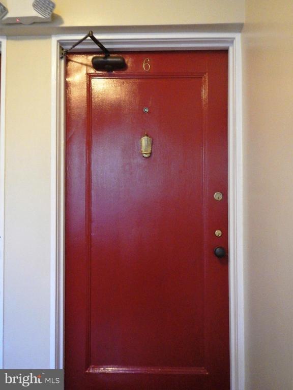 2718 Ordway St NW, Unit 6 in Washington, DC - Building Photo - Building Photo