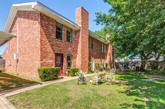 210 Rolston Rd in Irving, TX - Building Photo - Building Photo