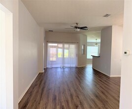 5044 Gato Del Sol Cir in Wesley Chapel, FL - Building Photo - Building Photo