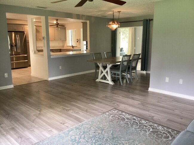 6211 Singletree Trail in Sarasota, FL - Building Photo - Building Photo
