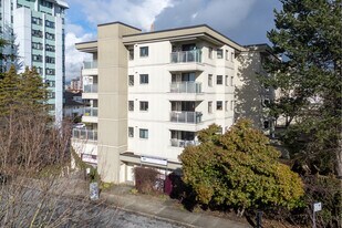 Mau Dan Gardens in Vancouver, BC - Building Photo