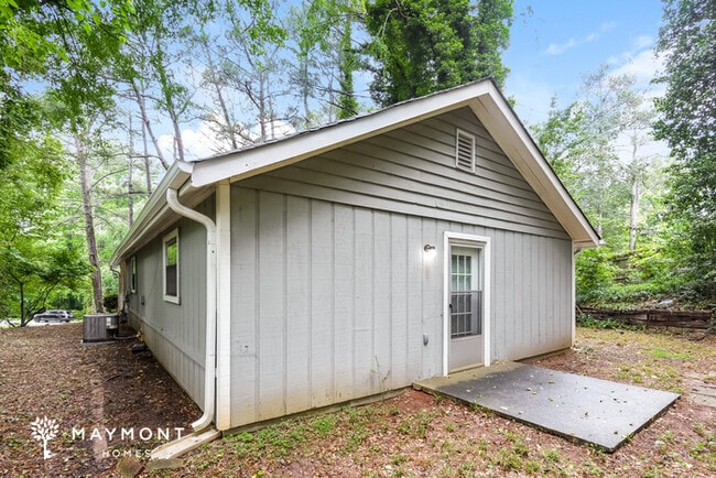 512 Oak Rd SW in Lawrenceville, GA - Building Photo - Building Photo