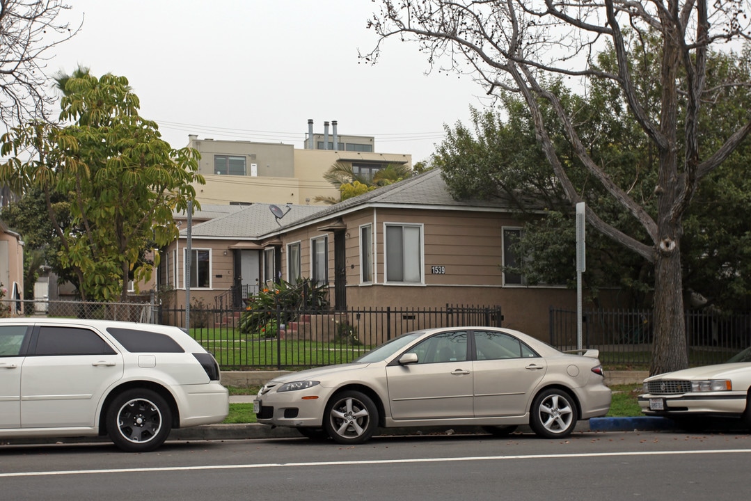 1539 11th St in Santa Monica, CA - Foto de edificio