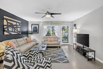 1920 NE 1st Terrace in Wilton Manors, FL - Building Photo - Building Photo