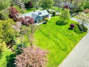 94 Fennbrook Dr in Hamden, CT - Building Photo - Building Photo
