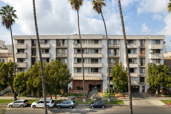 St. Andrews Courtyard Condominiums in Los Angeles, CA - Building Photo - Building Photo