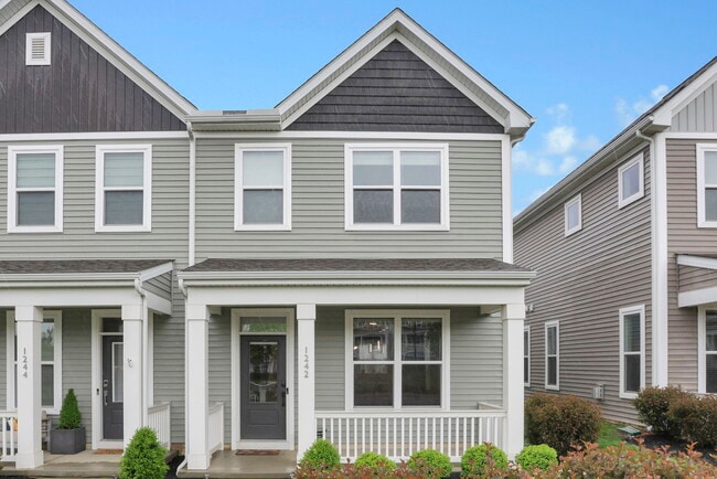 property at 1242 N Grant Ave