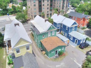 199 Spring St in Charleston, SC - Foto de edificio - Building Photo