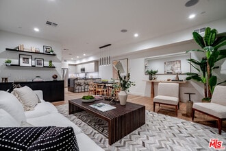 5629 Murray Ln in Los Angeles, CA - Building Photo - Building Photo
