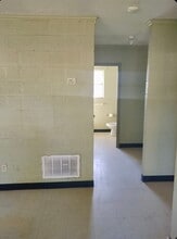370 E Gordon Ave in Lyons, GA - Building Photo - Building Photo