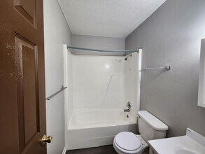 204 W Montgomery St in Brazil, IN - Building Photo - Building Photo
