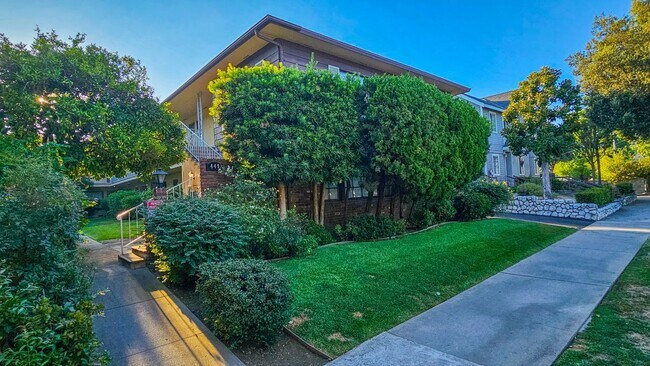 property at 449 N Euclid Ave