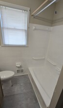 2209 Shore Dr in Edgewater, MD - Foto de edificio - Building Photo