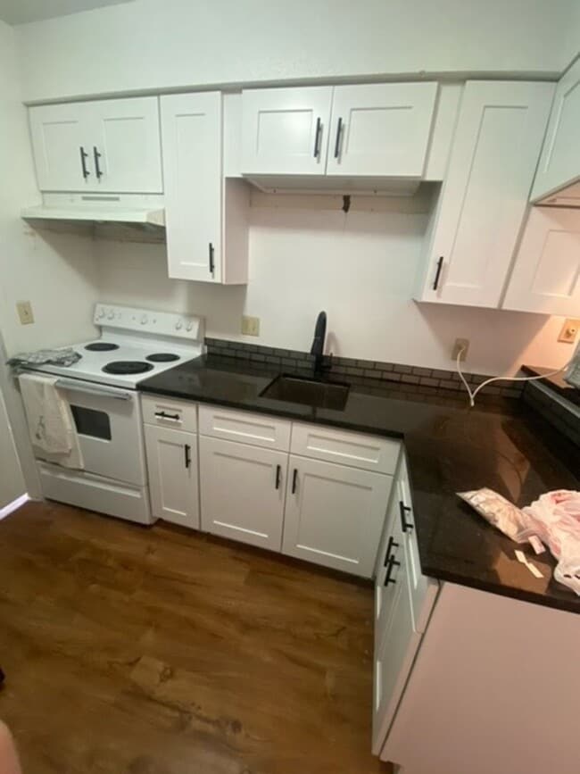 property at 2801 Hemphill Park