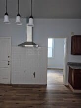 8702 S Escanaba Ave in Chicago, IL - Building Photo - Building Photo