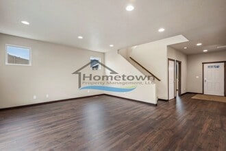 5289 W Gumwood Cir in Post Falls, ID - Foto de edificio - Building Photo