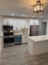 3909 Brehms Ln in Baltimore, MD - Foto de edificio - Building Photo