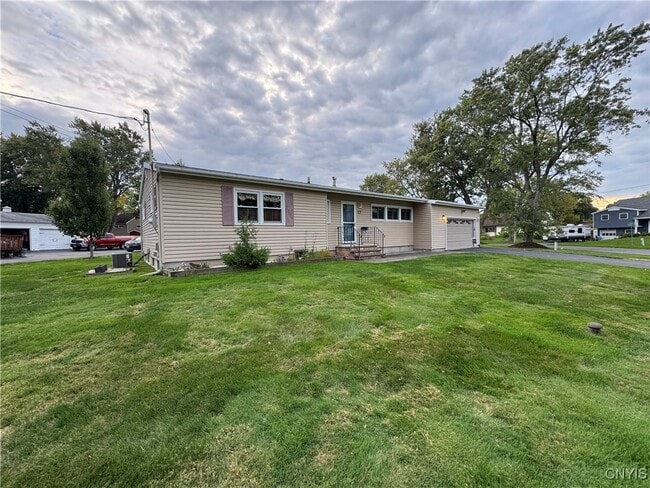 property at 17 Gooseberry Ln