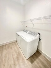 650 Sgt Ed Holcomb Blvd N in Conroe, TX - Foto de edificio - Building Photo