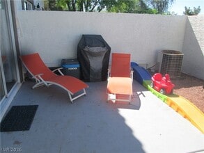 221 Luninborg St in Henderson, NV - Building Photo - Building Photo