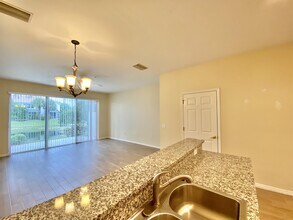 860 Hampton Cir in Naples, FL - Building Photo - Building Photo