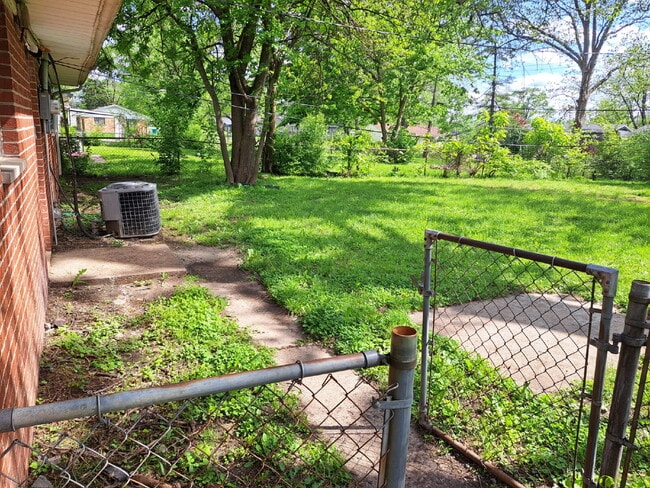 property at 2016 Louise Ave