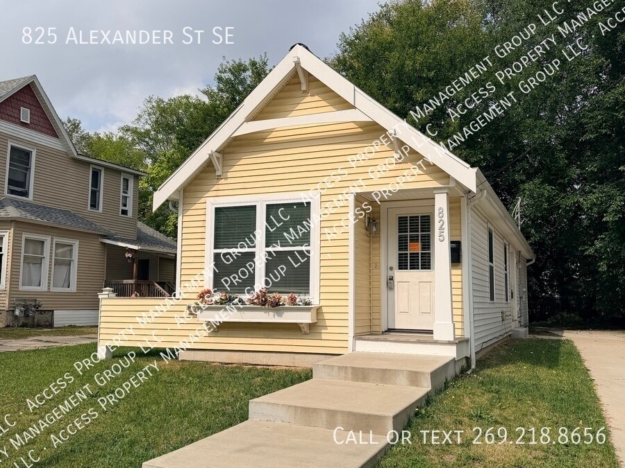 825 Alexander St SE in Grand Rapids, MI - Foto de edificio