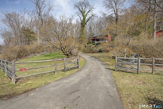 property at 75 Lake Lillinonah Rd N