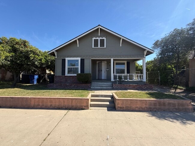 property at 622 N Palm Ave