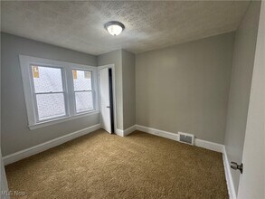 14402 Jenne Ave in Cleveland, OH - Building Photo - Building Photo