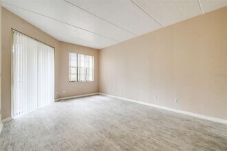 101 Lindsay Ln in Oldsmar, FL - Building Photo - Building Photo