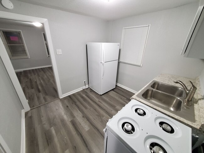property at 231 W Follett St