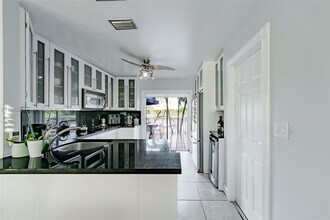 165 NW 85th Ct in Miami, FL - Building Photo - Building Photo