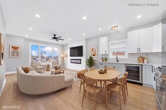 4942 W Belden Ave in Chicago, IL - Building Photo - Building Photo