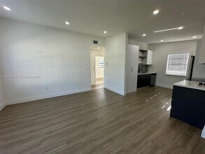 3701 SW 40th St in West Park, FL - Building Photo - Building Photo