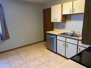 33 Fernwood Lane in Palm Coast, FL - Building Photo - Building Photo