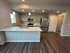 7435 Gorgeted Quail Grv in Colorado Springs, CO - Foto de edificio - Building Photo