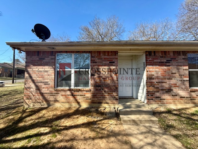 property at 825 W 25th St