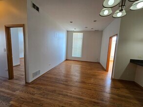 1700 W Cermak Rd in Chicago, IL - Building Photo - Building Photo